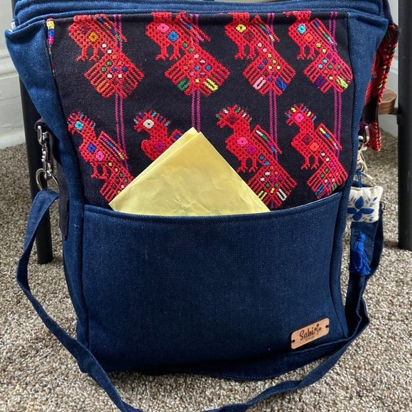 Item textiles and design Crossbody Bag - Picture 2 of 7